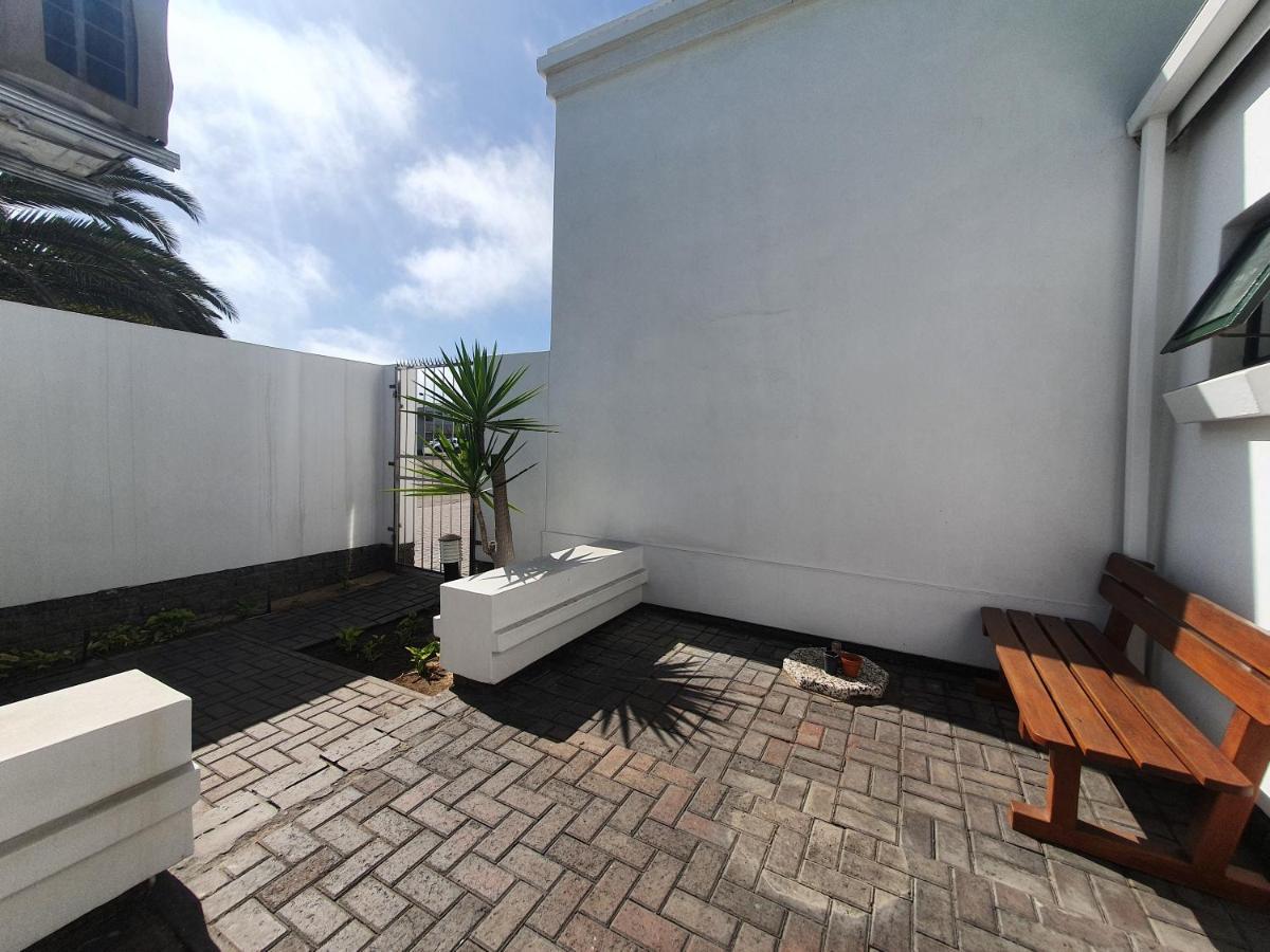 Langholm Hotel Walvis Bay Zewnętrze zdjęcie